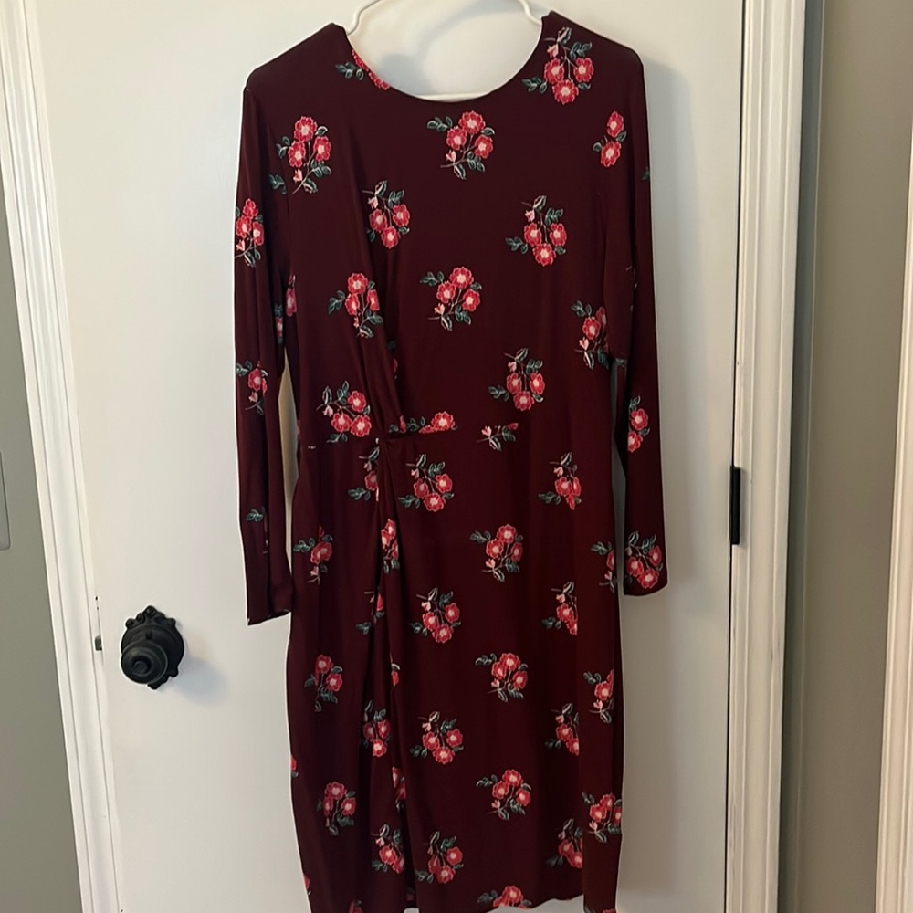Floral Twist Front dress - Picture 2 of 5
